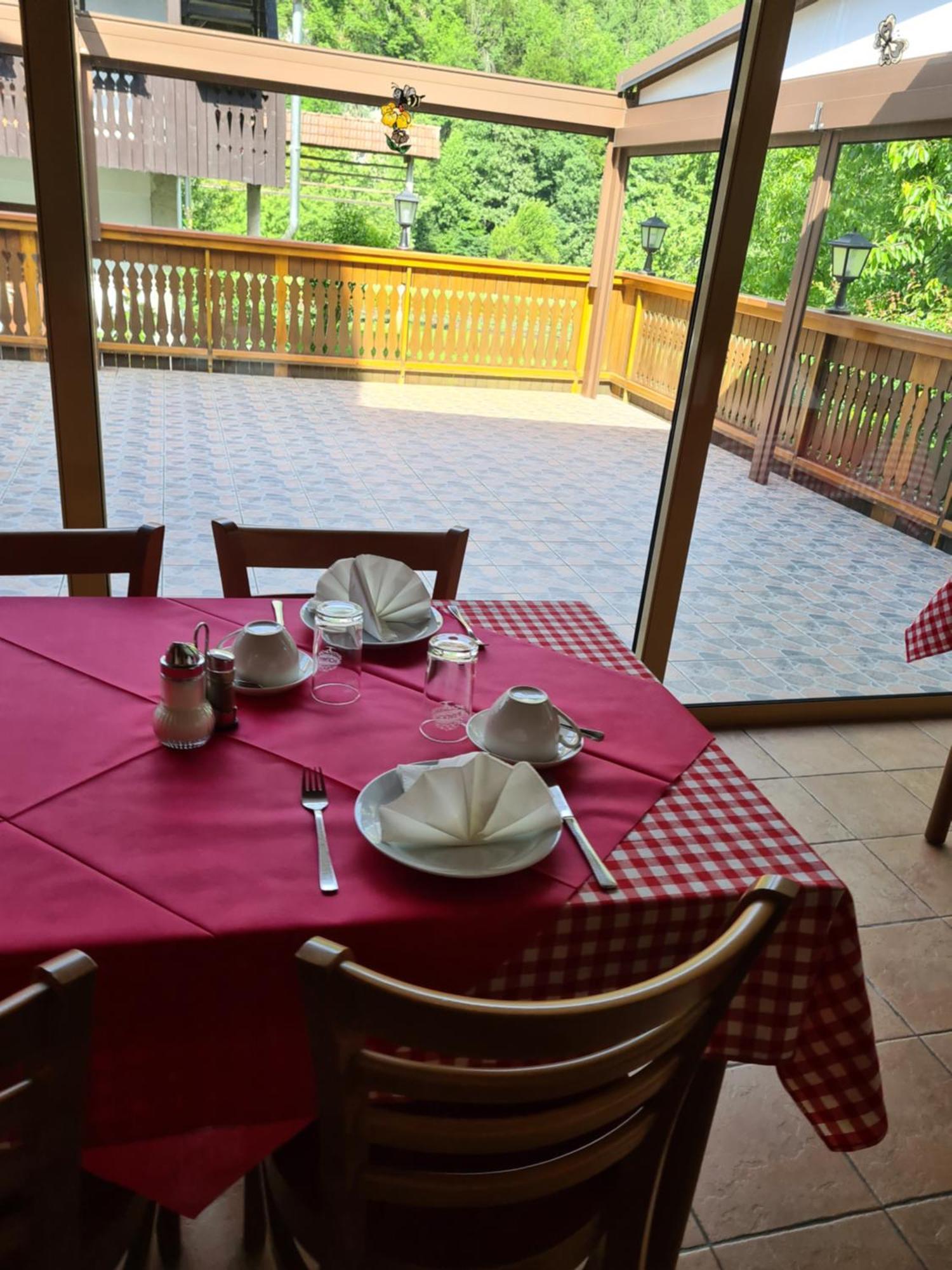 Gostilna Batist Bed & Breakfast โบฮินิสกา เบลา ภายนอก รูปภาพ