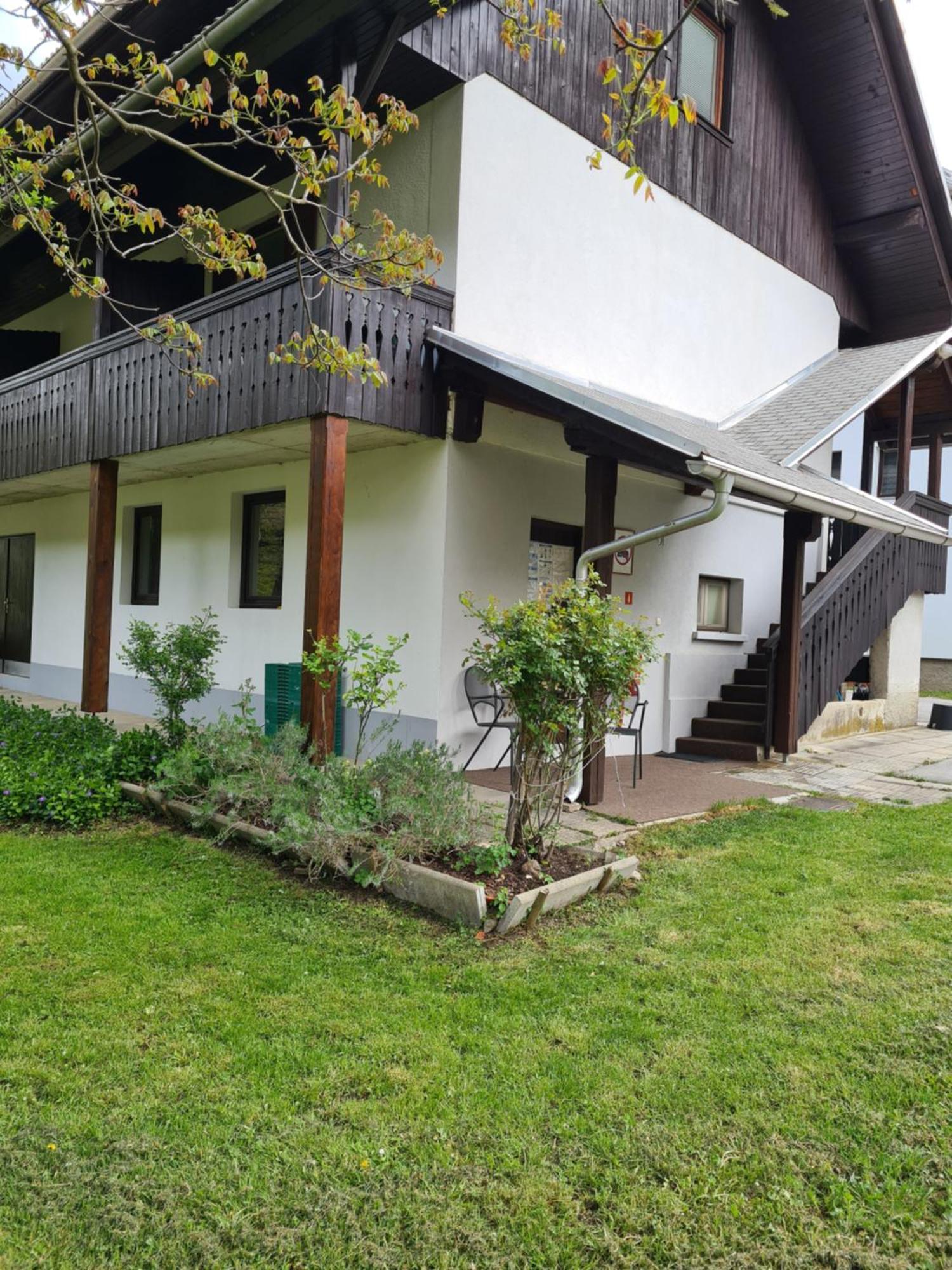 Gostilna Batist Bed & Breakfast โบฮินิสกา เบลา ภายนอก รูปภาพ