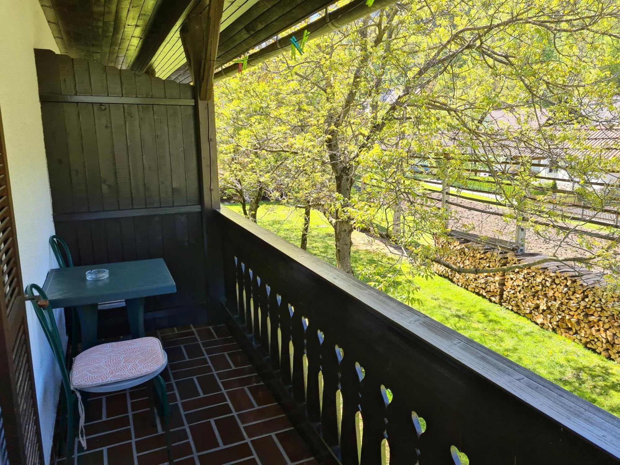 Gostilna Batist Bed & Breakfast โบฮินิสกา เบลา ภายนอก รูปภาพ