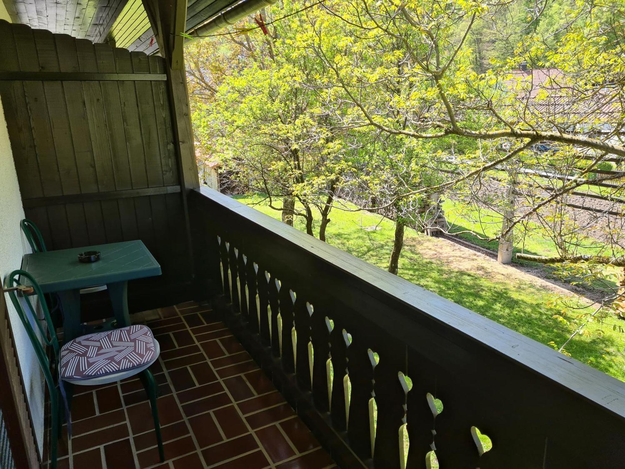 Gostilna Batist Bed & Breakfast โบฮินิสกา เบลา ภายนอก รูปภาพ